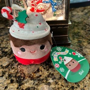 Holiday limited edition Squishmallow “Sivi” 1/8 in set